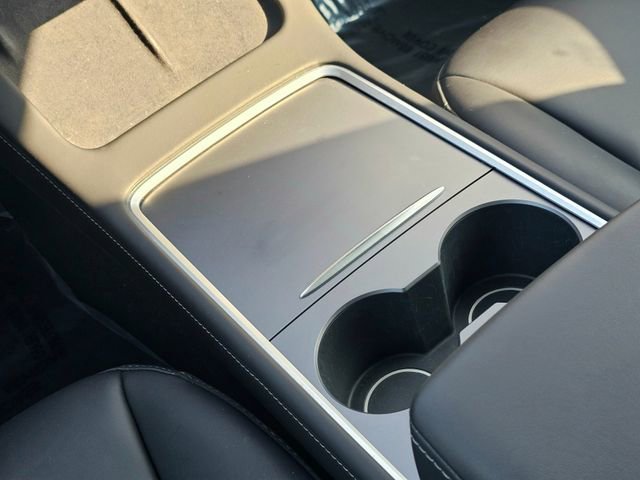 Used 2023 Tesla Model 3 Standard Range image 31