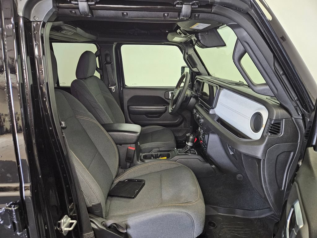 Used 2024 Jeep Wrangler Unlimited Sport AWD/4WD image 9