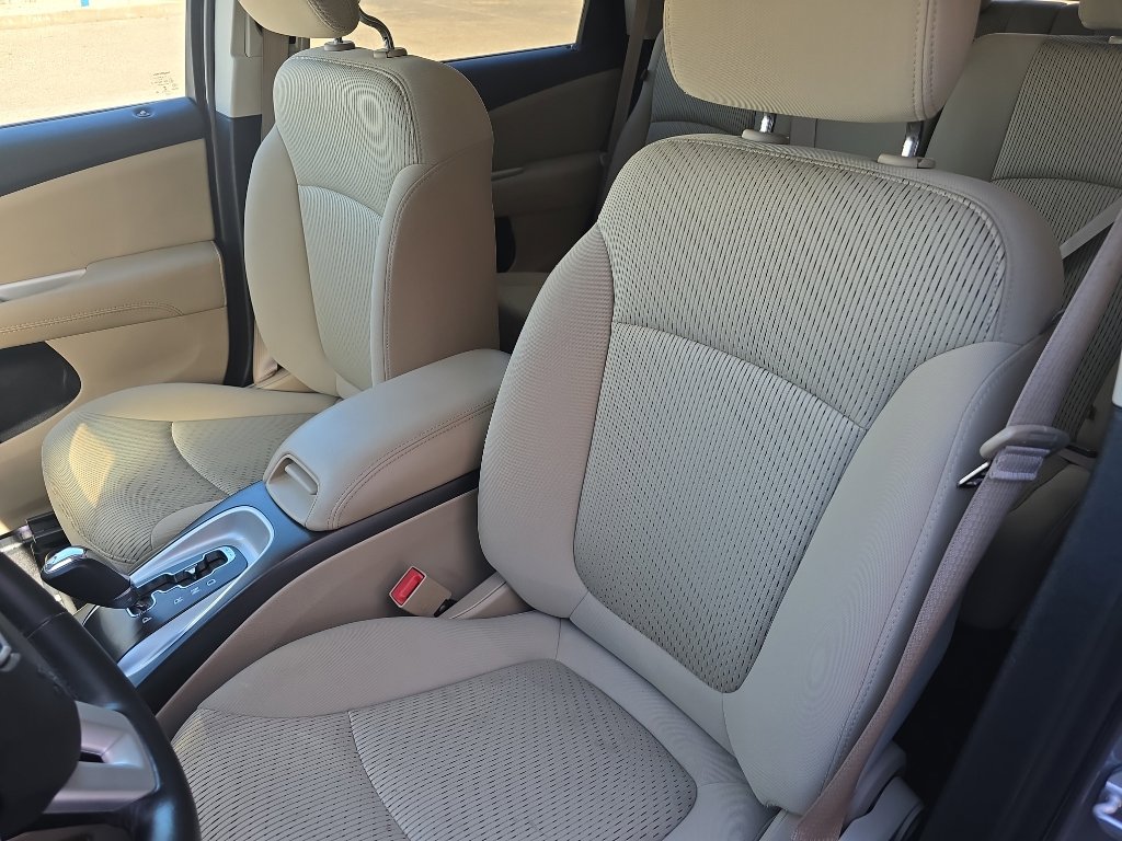 Used 2017 Dodge Journey SE w/ Flexible Seating Group image 22