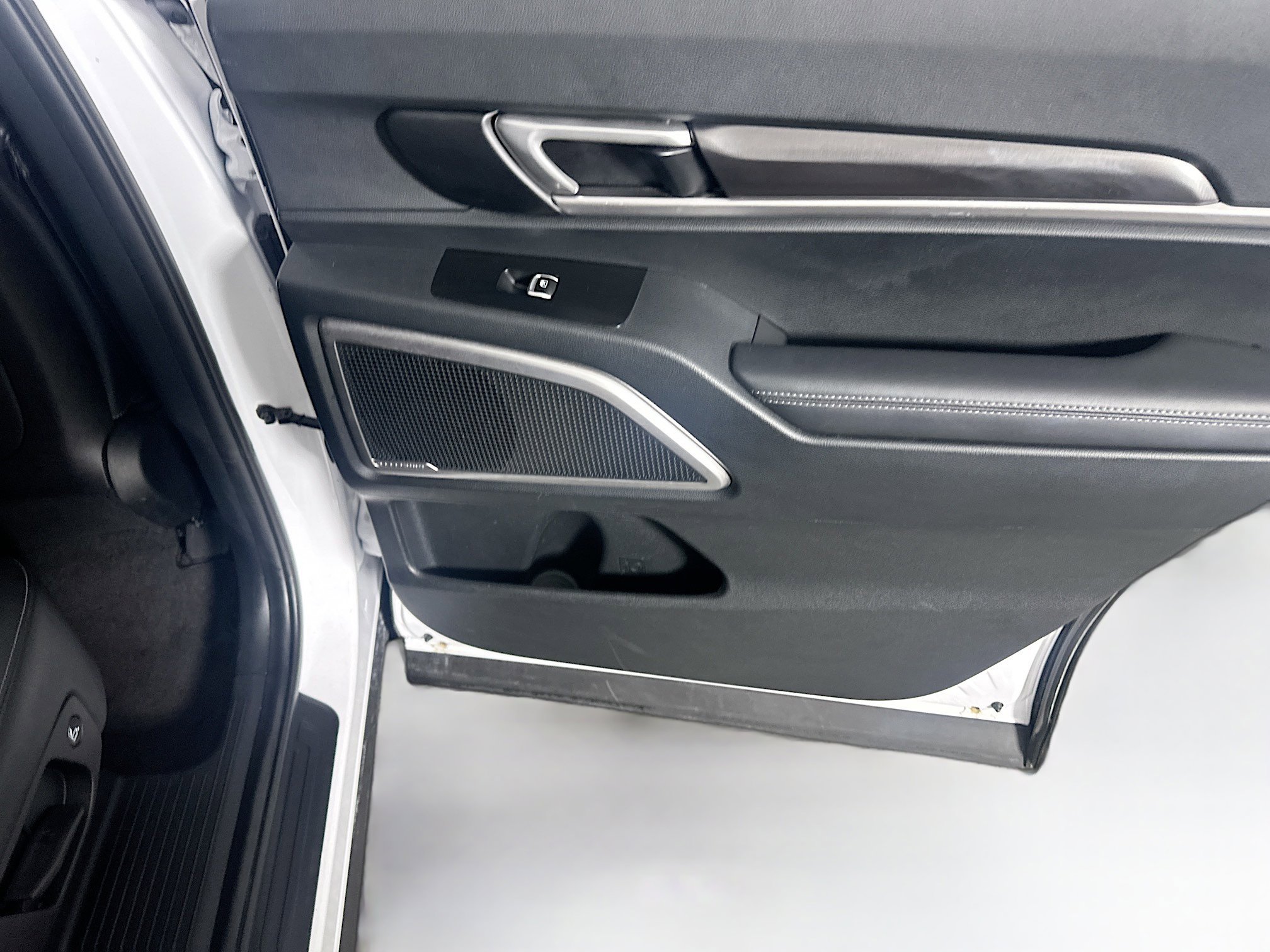 Used 2025 Kia Telluride S image 32