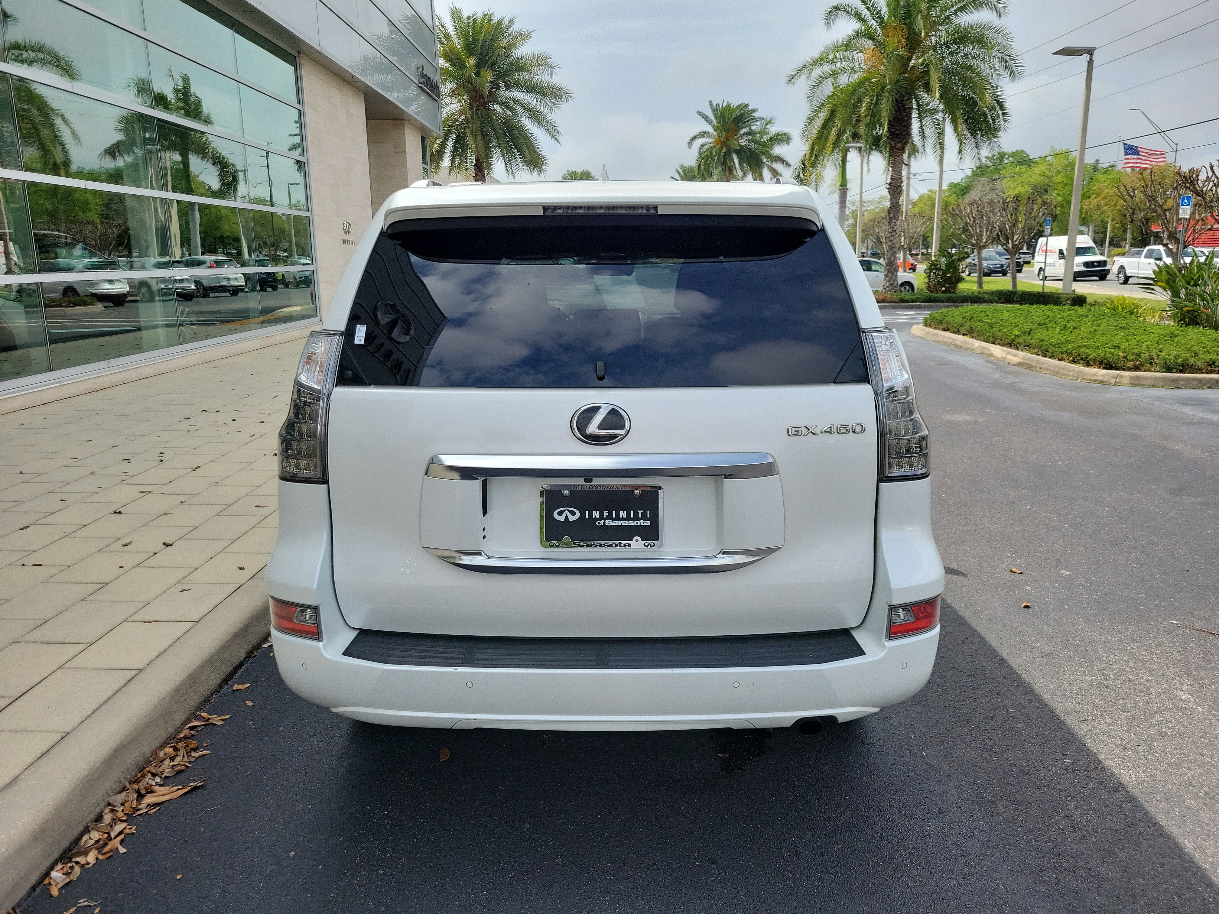 Used 2021 Lexus GX 460 Premium w/ Premium Package image 5