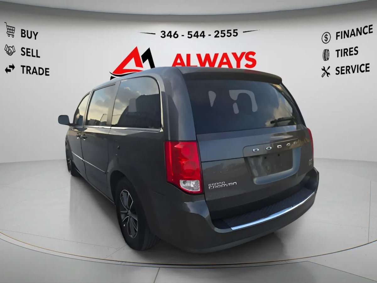 Used 2017 Dodge Grand Caravan SXT FWD image 21
