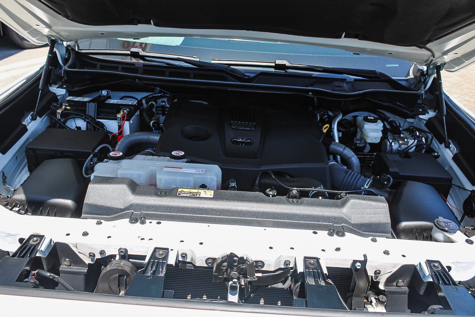 Used 2024 Toyota Tundra Limited AWD/4WD image 27