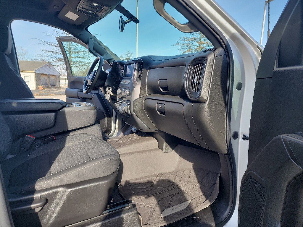 Used 2022 Chevrolet Silverado 2500 Custom w/ Custom Convenience Package image 23