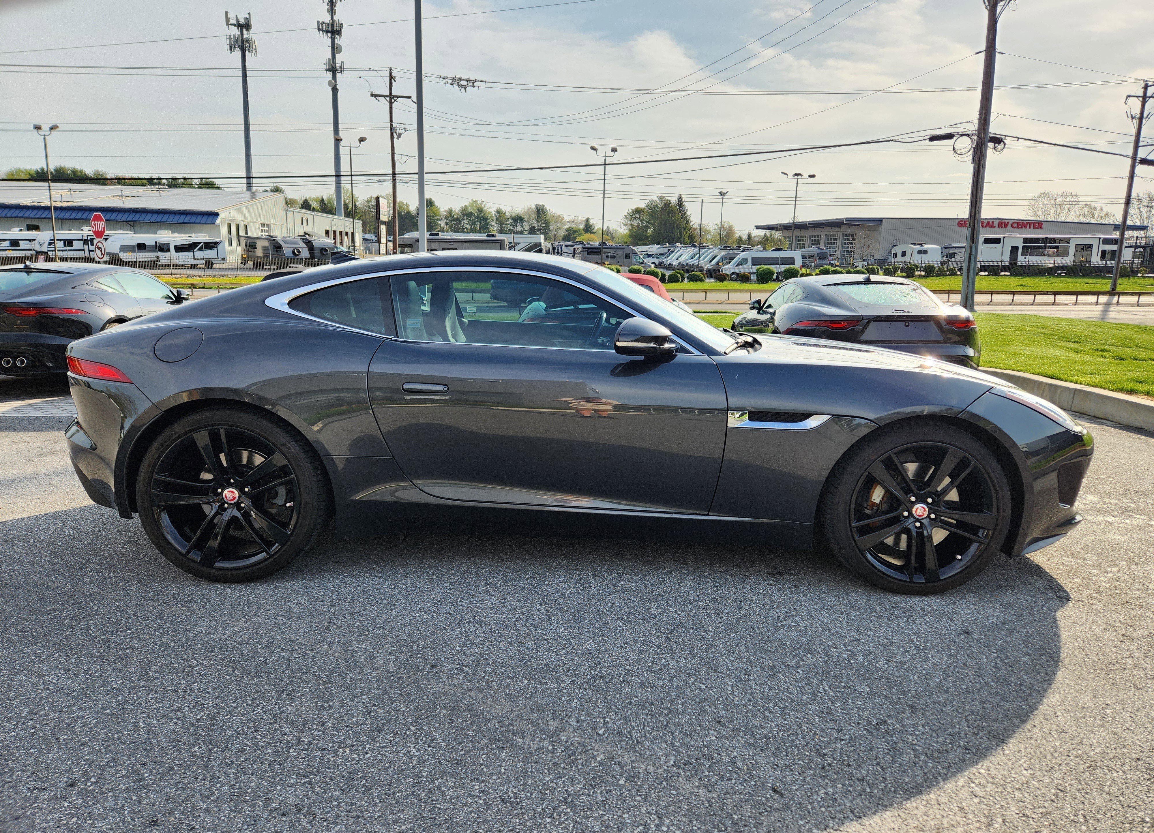 Used 2017 Jaguar F-TYPE Coupe image 6