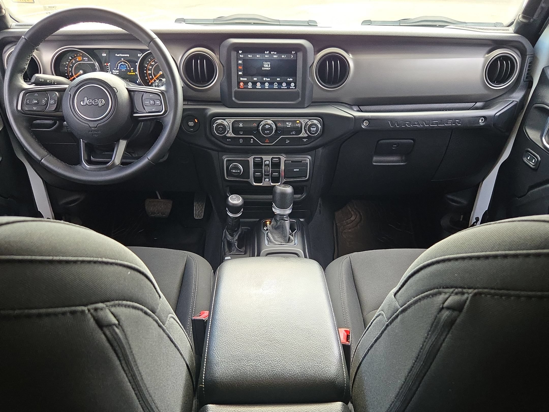 Used 2020 Jeep Wrangler Unlimited Sport AWD/4WD image 16