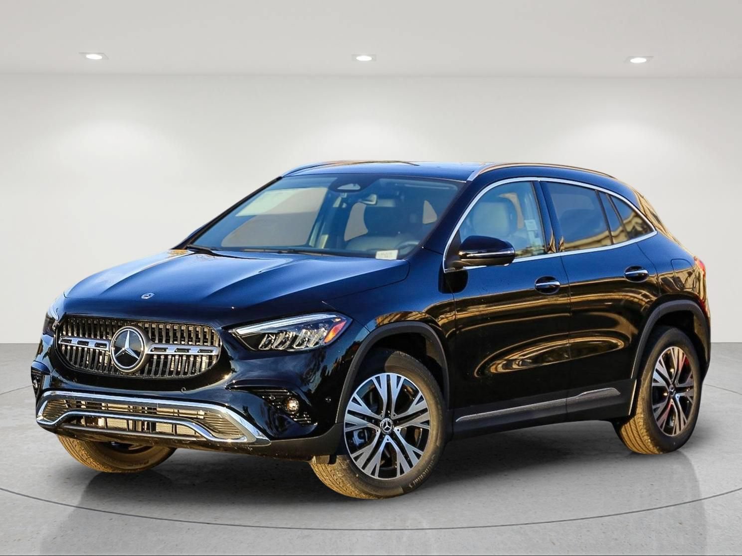 Used 2025 Mercedes-Benz GLA 250 4MATIC image 2