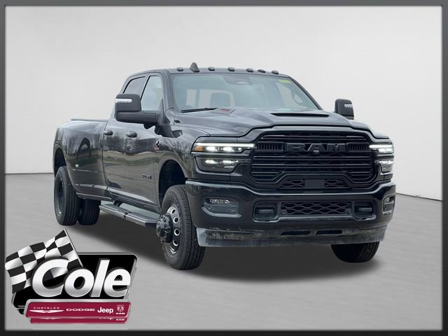 Used 2025 RAM 3500 Laramie AWD/4WD image 1