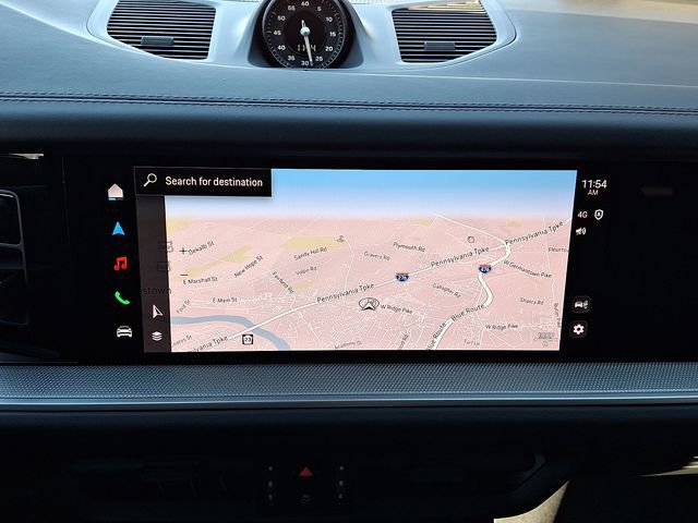 New 2025 Porsche Cayenne Coupe image 17