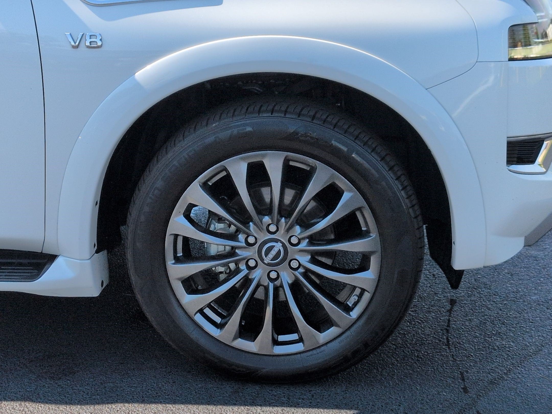 Used 2022 Nissan Armada Platinum w/ Captain's Chairs Package RWD image 10