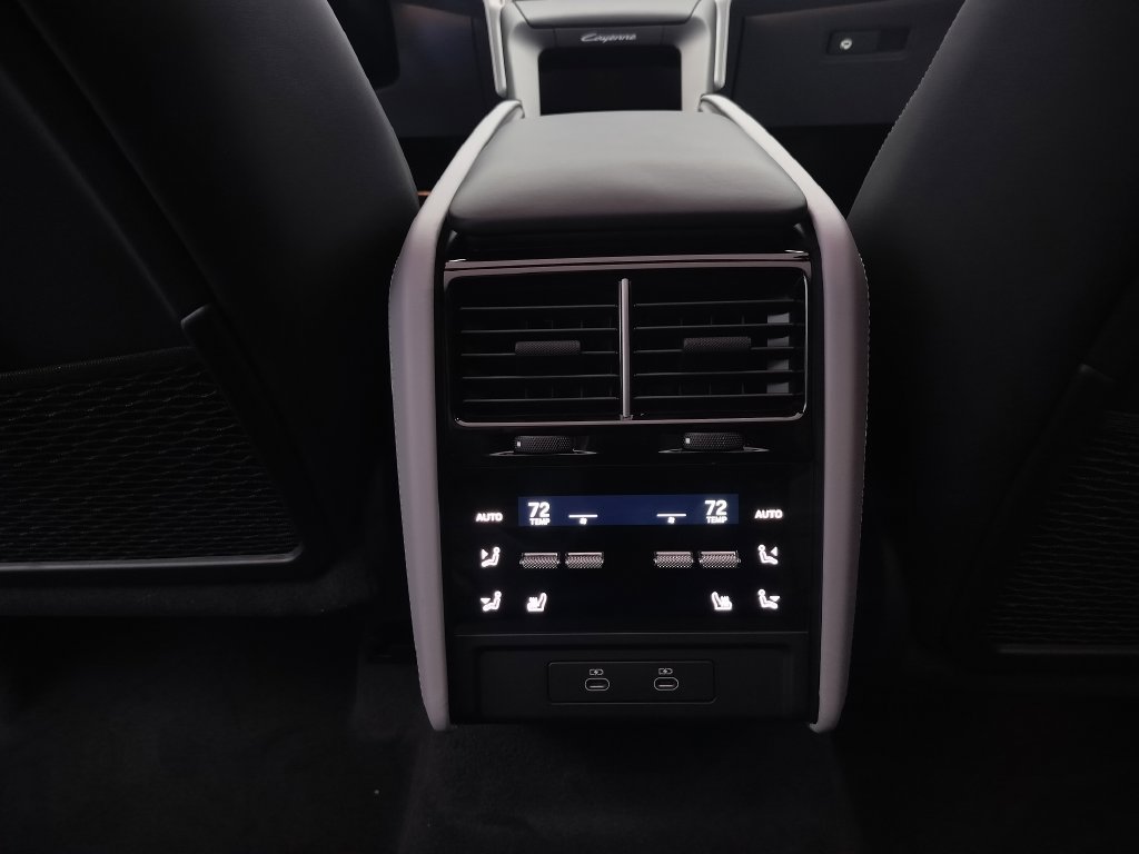 New 2026 Porsche Cayenne Electric AWD/4WD image 17