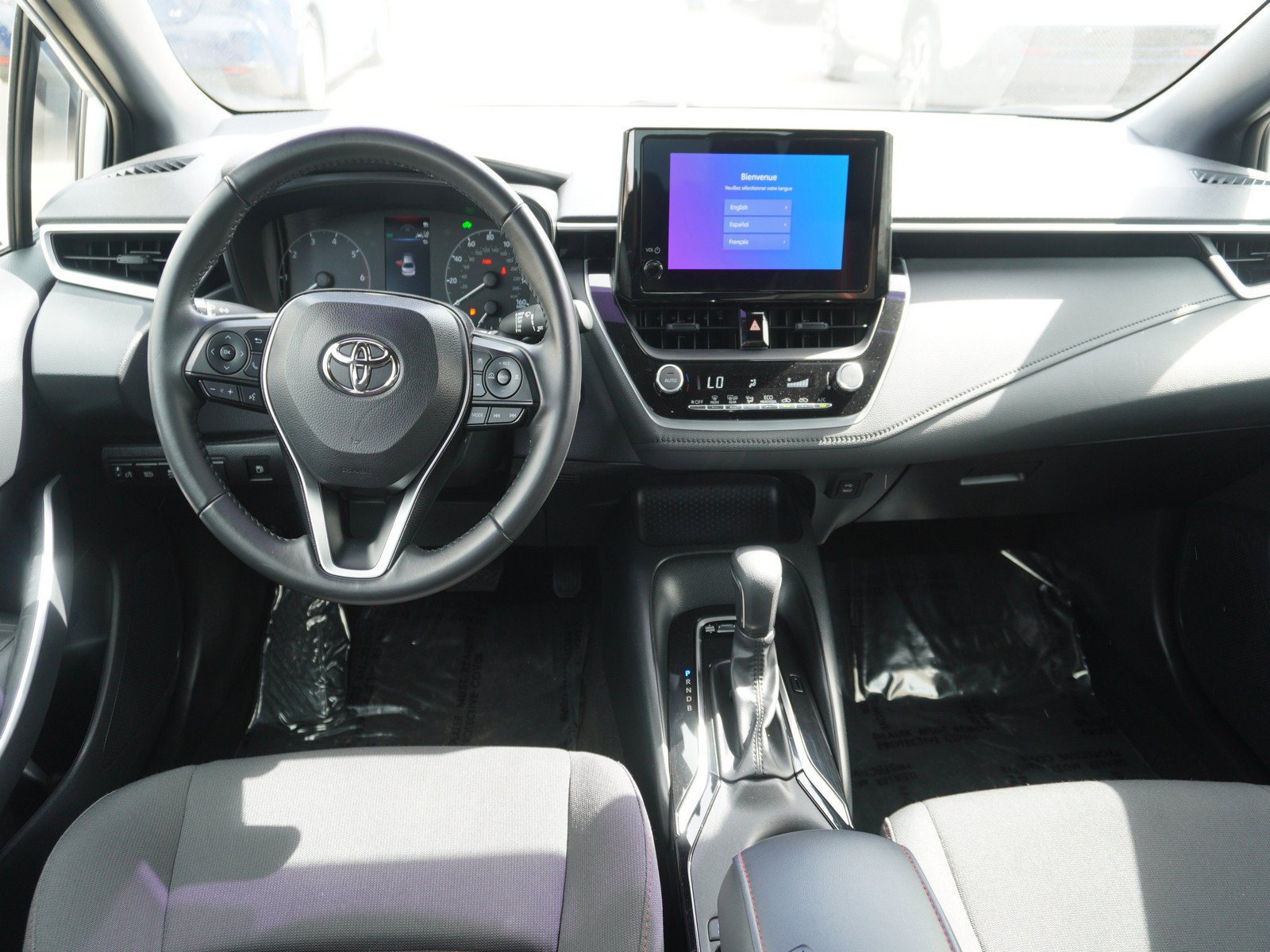 Used 2023 Toyota Corolla SE w/ SE Package FWD image 2