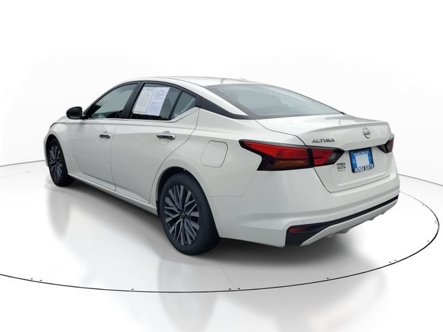 Used 2025 Nissan Altima 2.5 SV FWD image 4