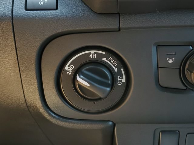 Used 2025 Nissan Frontier PRO-4X AWD/4WD image 30