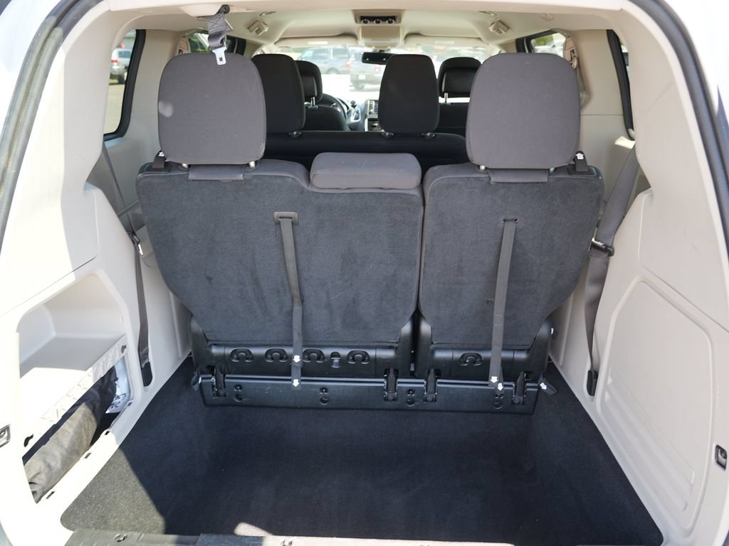 Used 2018 Dodge Grand Caravan SE w/ UConnect Hands-Free Group FWD image 25