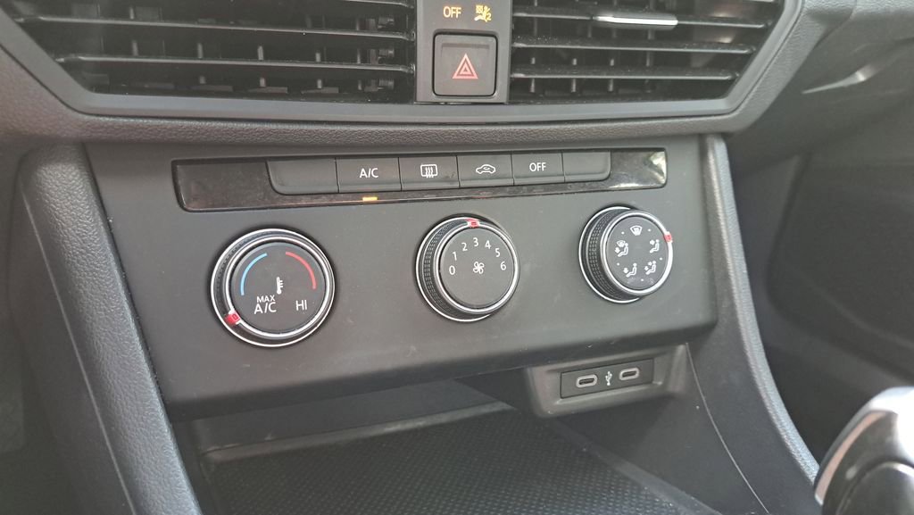 Used 2021 Volkswagen Jetta S w/ Driver Assistance Package image 23