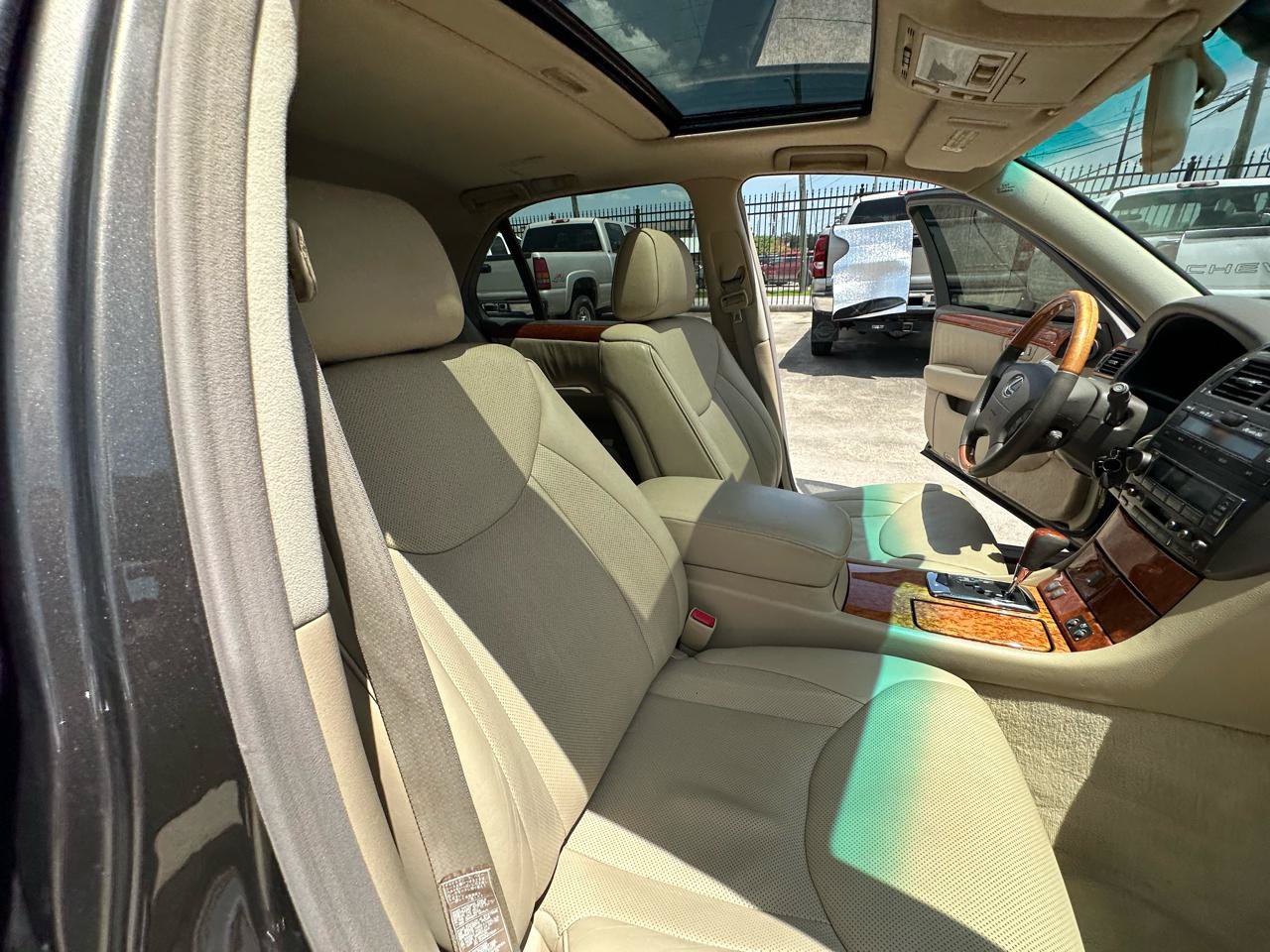 Used 2004 Lexus LS 430 w/ Premium Pkg RWD image 49
