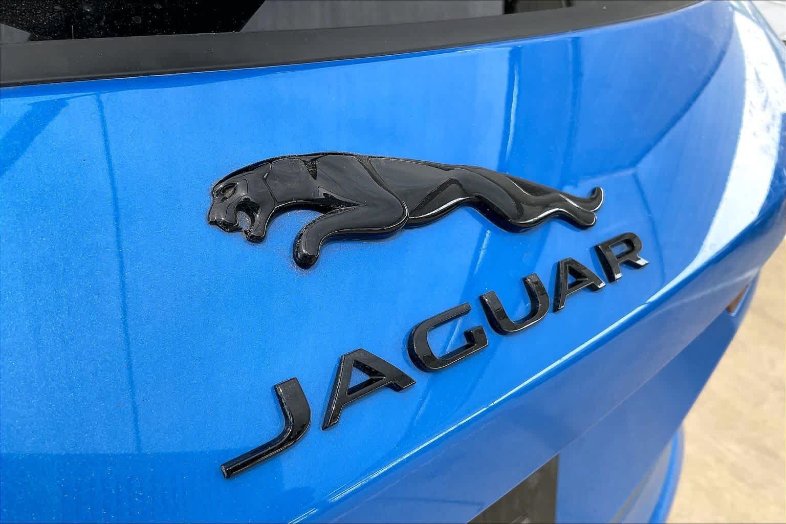 Used 2023 Jaguar F-PACE SVR AWD/4WD image 30