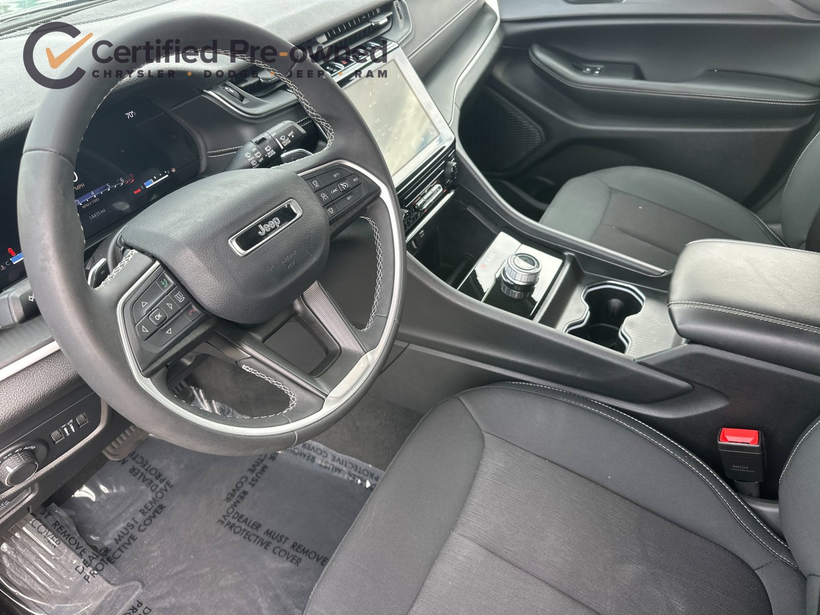 Used 2023 Jeep Grand Cherokee Laredo AWD/4WD image 11