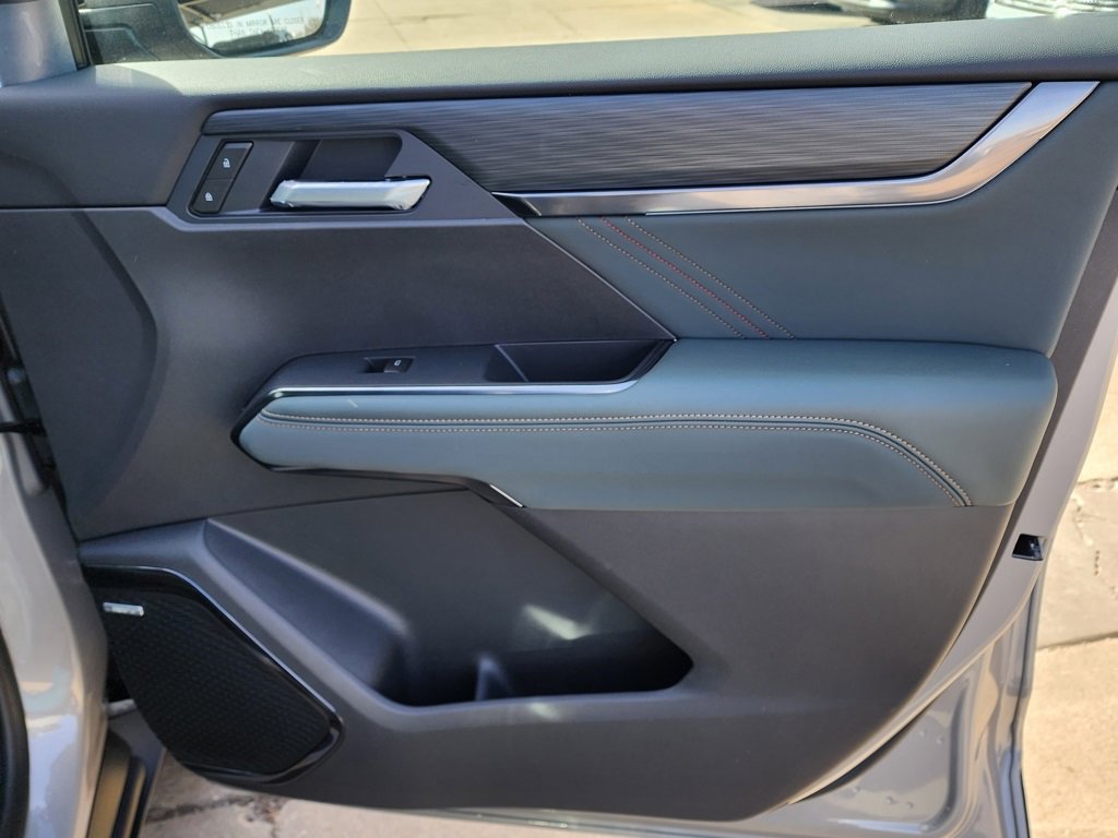 New 2026 GMC Acadia AT4 w/ Luxury Package image 40