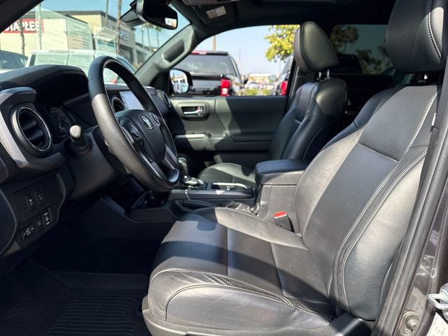Used 2023 Toyota Tacoma TRD Sport w/ TRD Premium Sport Package AWD/4WD image 8