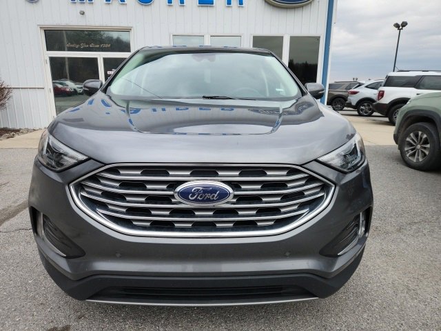 Used 2024 Ford Edge Titanium image 2