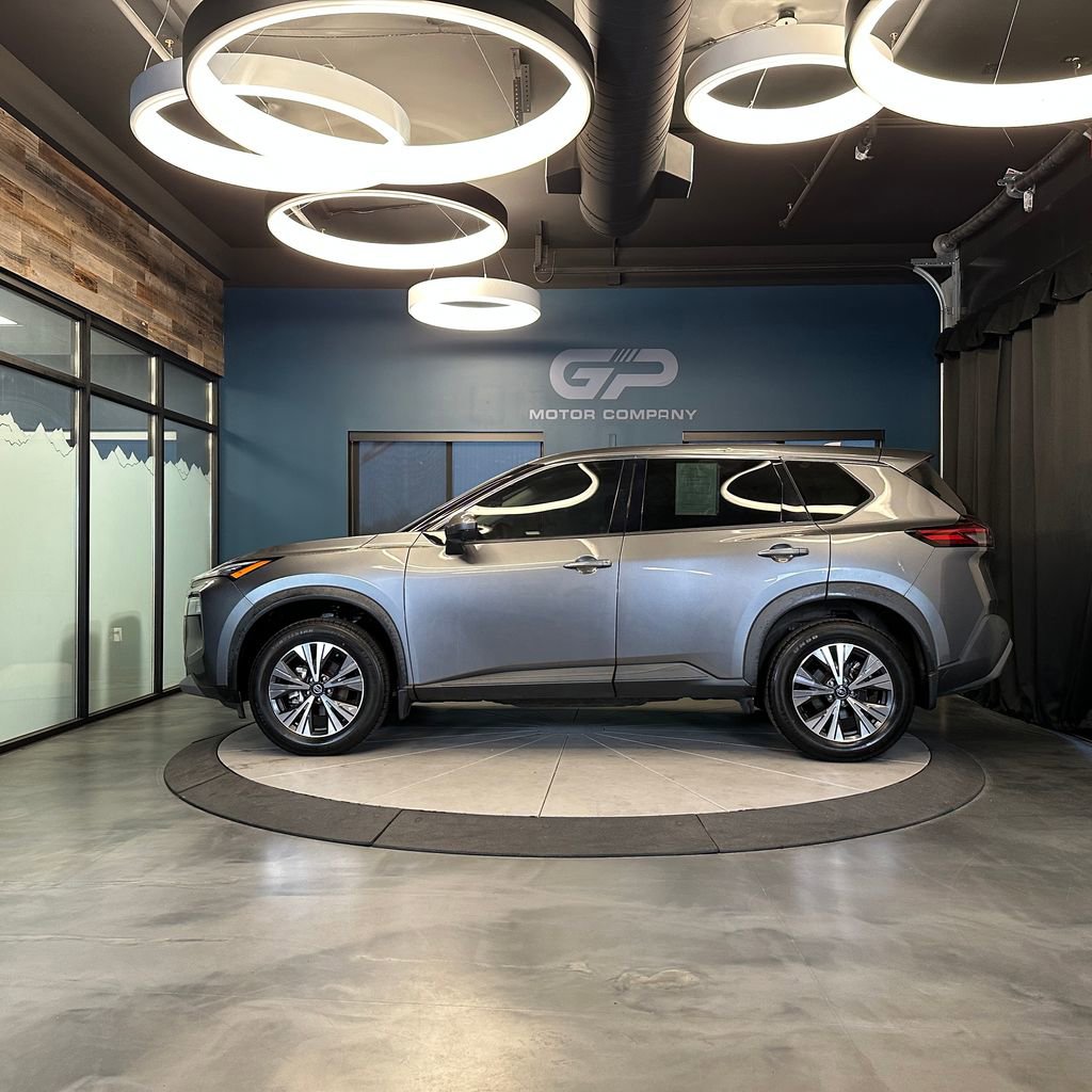 Used 2021 Nissan Rogue SV image 6