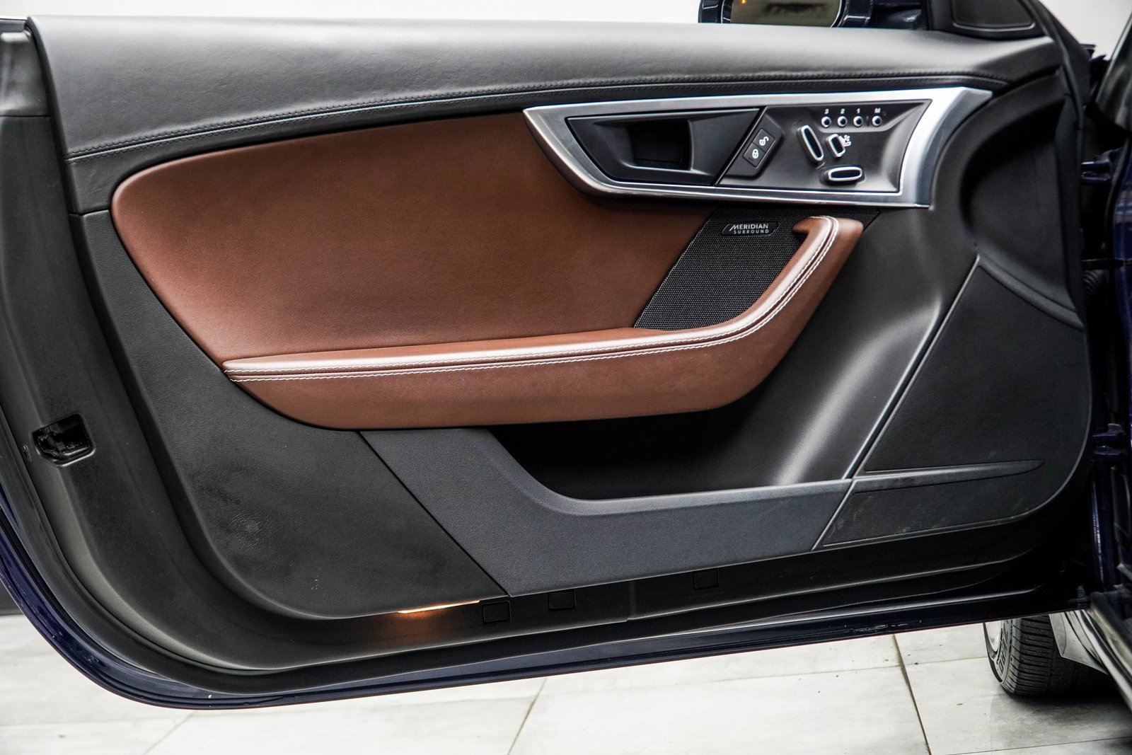 Used 2018 Jaguar F-TYPE Coupe image 30