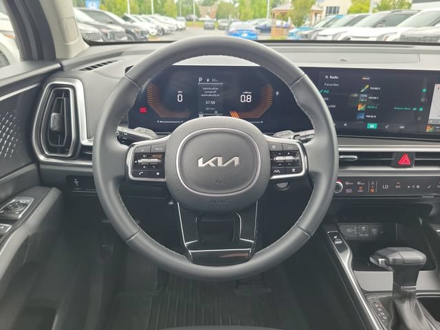 Used 2024 Kia Sorento S FWD image 11