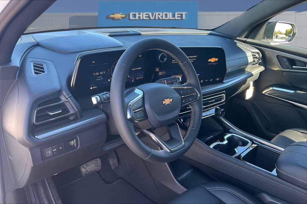 New 2027 Chevrolet Traverse LT w/ Driver Confidence Package FWD image 7