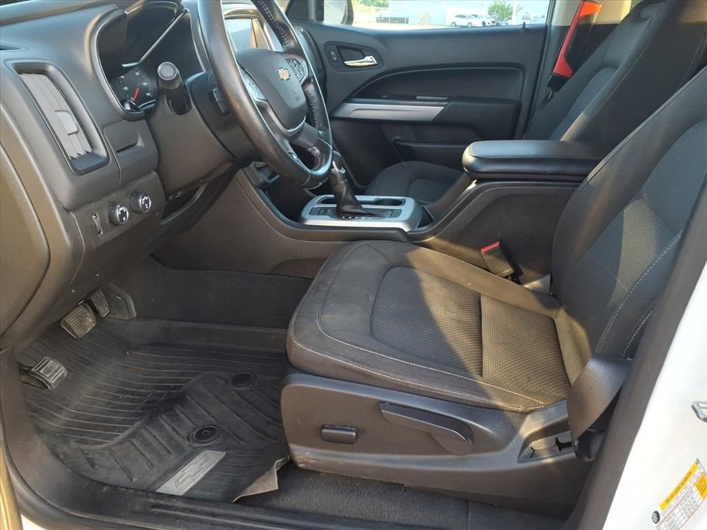 Used 2022 Chevrolet Colorado LT AWD/4WD image 15