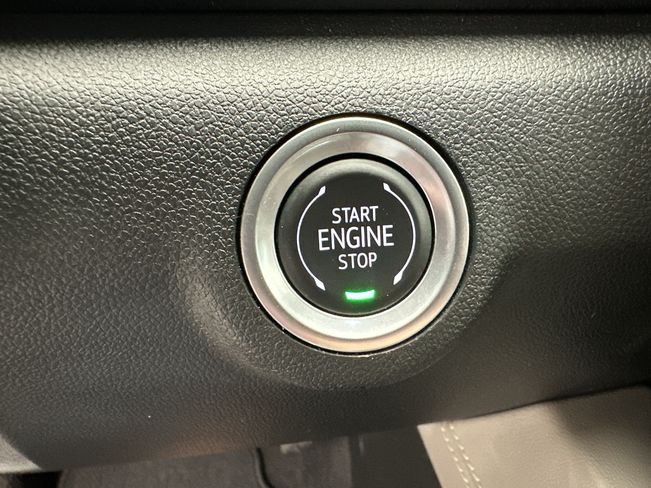 Certified 2025 GMC Terrain Elevation w/ Elevation Premium Package AWD/4WD image 25