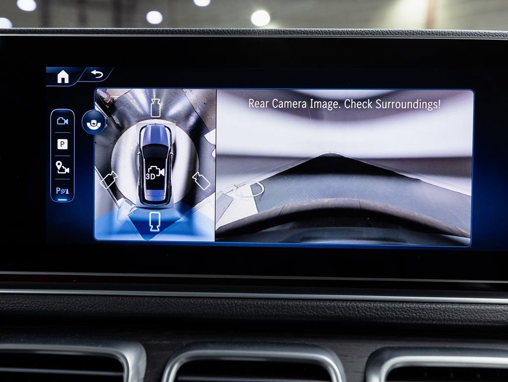 Certified 2025 Mercedes-Benz GLE 450e 4MATIC w/ AMG Line Interior image 17