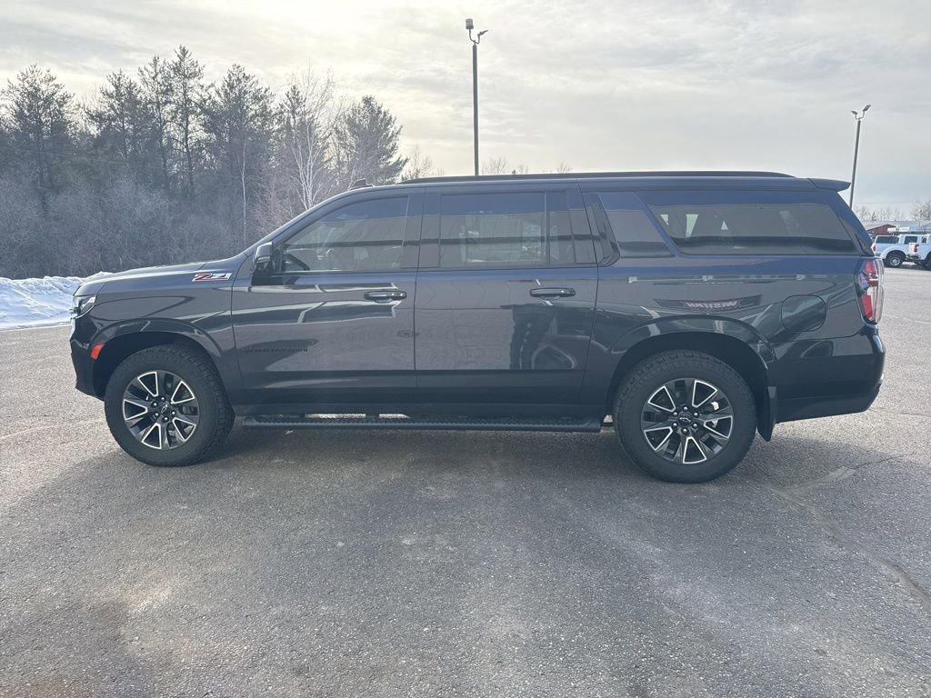 Used 2022 Chevrolet Suburban Z71 w/ Luxury Package image 8