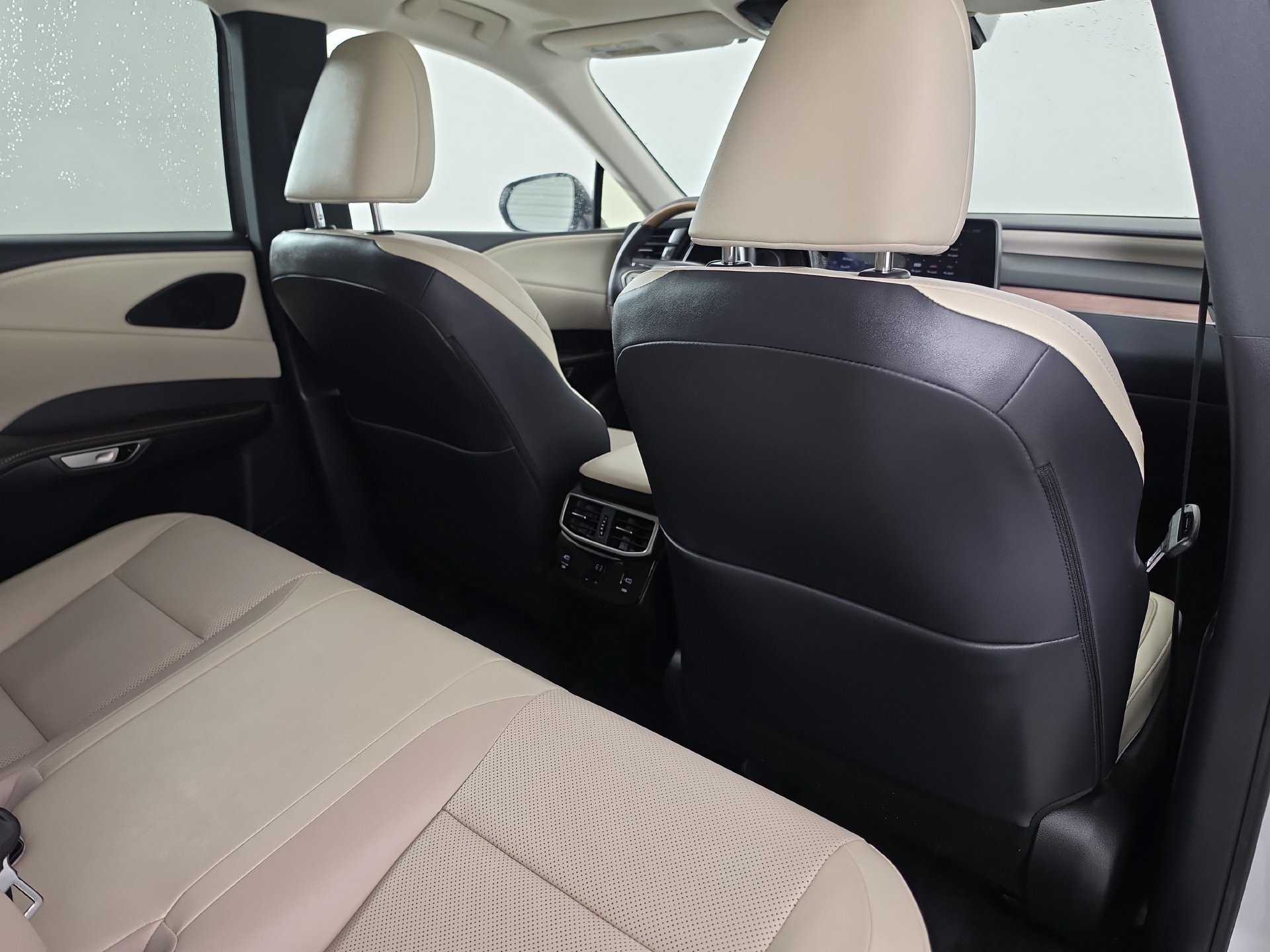 Used 2024 Lexus RX 350 Premium w/ Cold Area Package FWD image 28