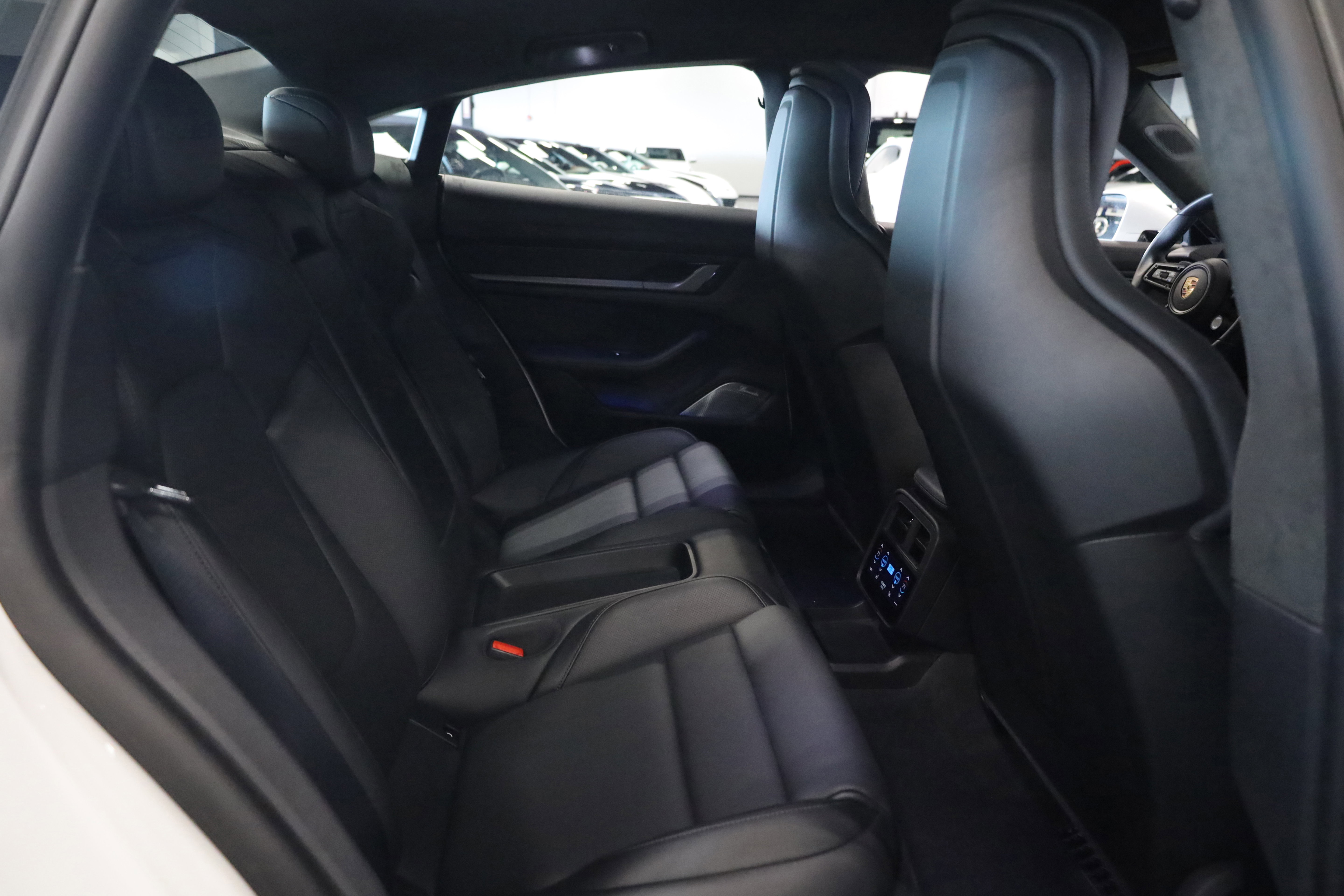 Used 2020 Porsche Taycan Turbo S image 40