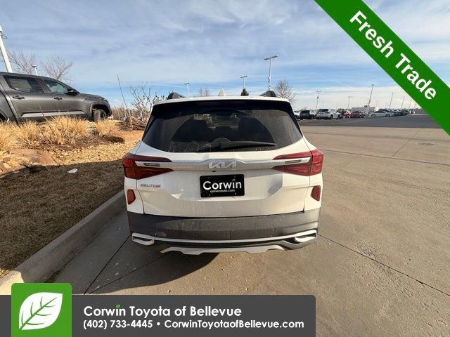 Used 2022 Kia Seltos Nightfall Edition image 5