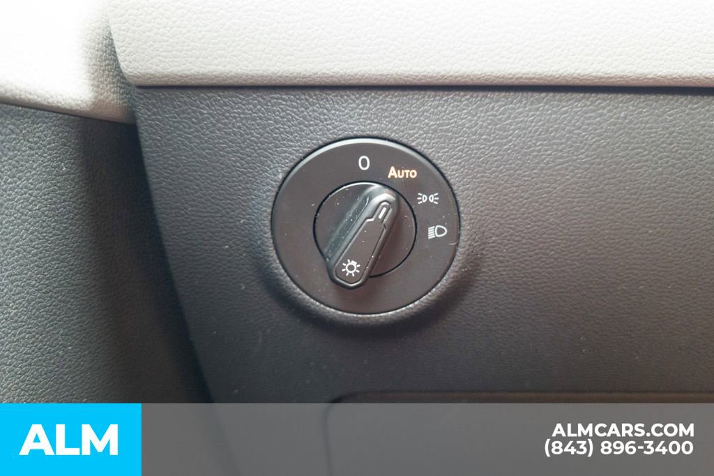 Used 2024 Volkswagen Taos S FWD image 33