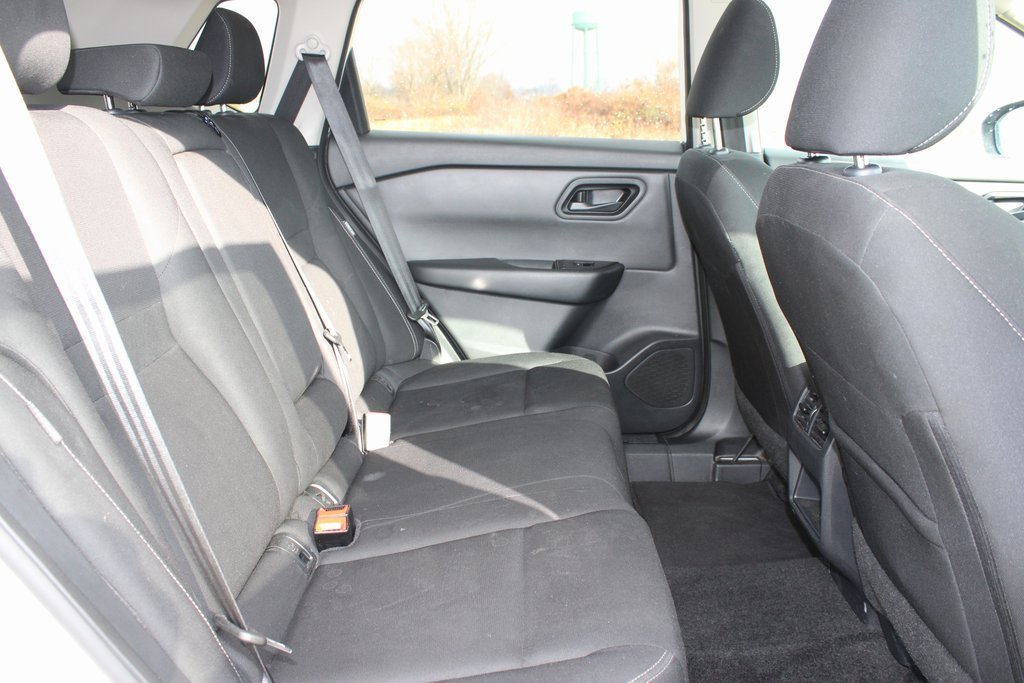 Used 2024 Nissan Rogue S image 21