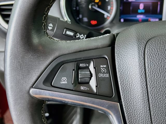 Used 2021 Buick Encore Preferred AWD/4WD image 13