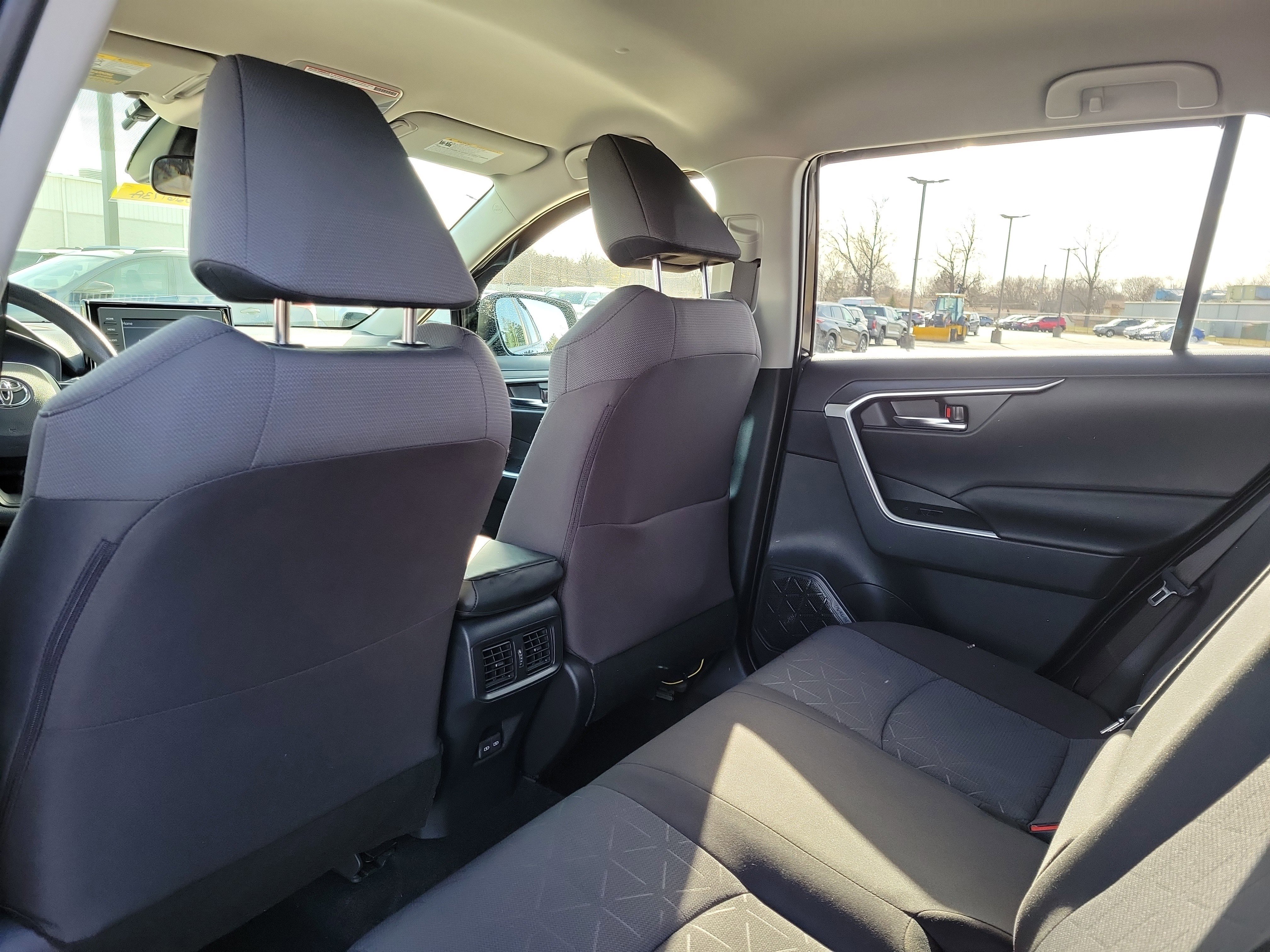 Used 2022 Toyota RAV4 XLE image 14