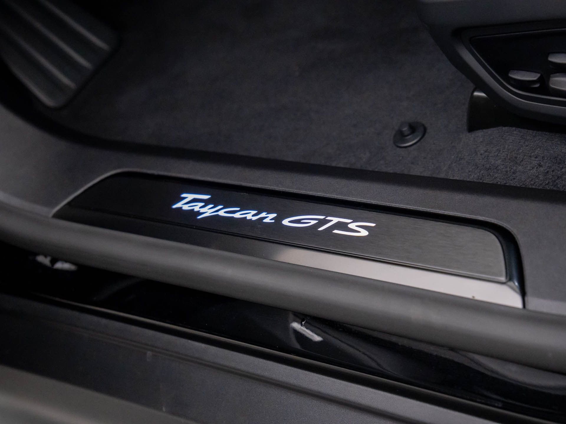 New 2026 Porsche Taycan GTS AWD/4WD image 16