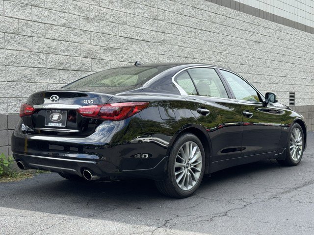 Used 2019 INFINITI Q50 Luxe w/ Essential Package (3.0T Luxe) RWD image 3