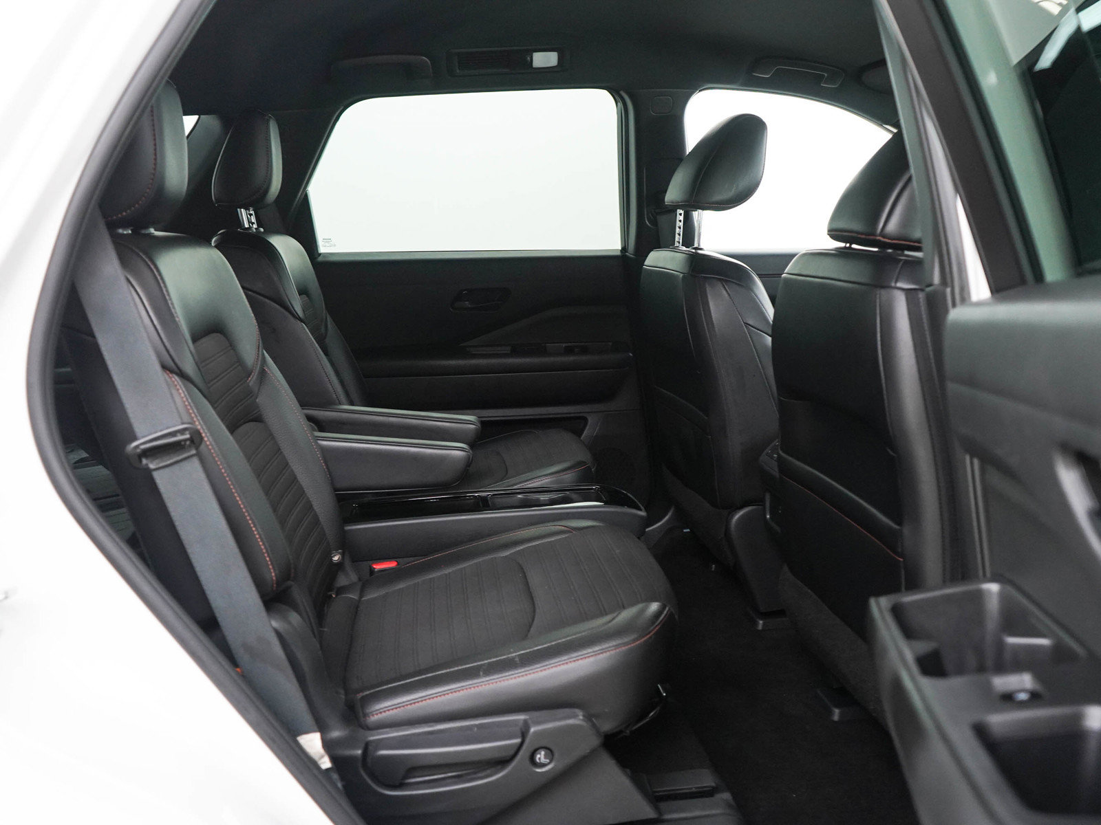 Used 2024 Nissan Pathfinder Rock Creek AWD/4WD image 12