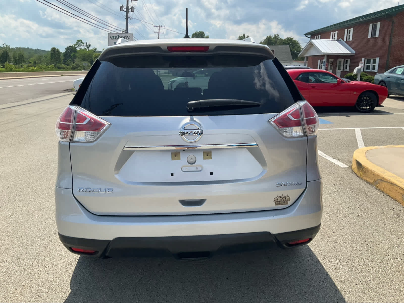 Used 2015 Nissan Rogue SV w/ SV Premium Package AWD/4WD image 4