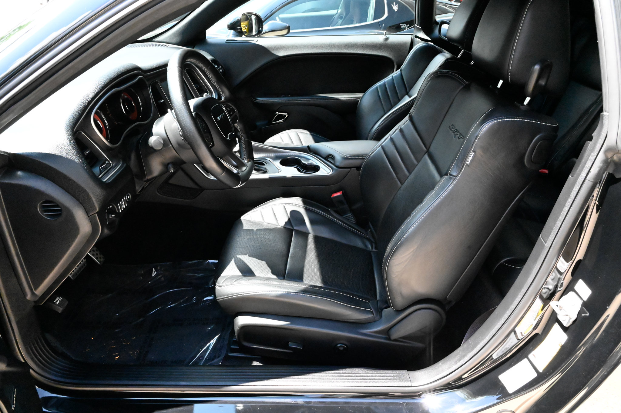 Used 2016 Dodge Challenger SRT Hellcat RWD image 17