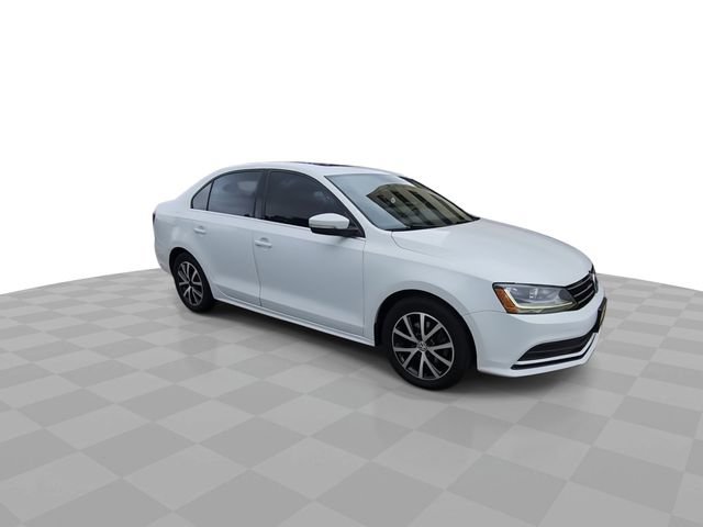 Used 2017 Volkswagen Jetta SE image 2