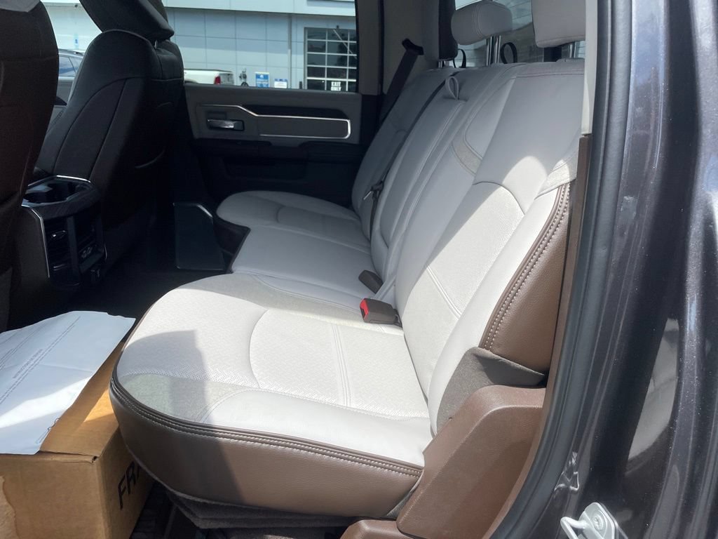 New 2026 RAM 3500 Laramie AWD/4WD image 15