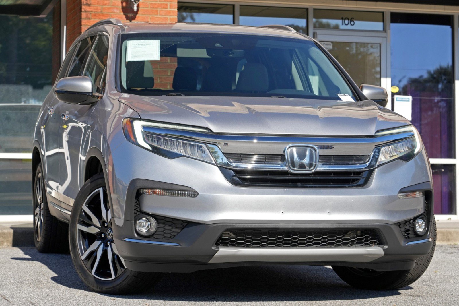 Used 2020 Honda Pilot Touring image 2