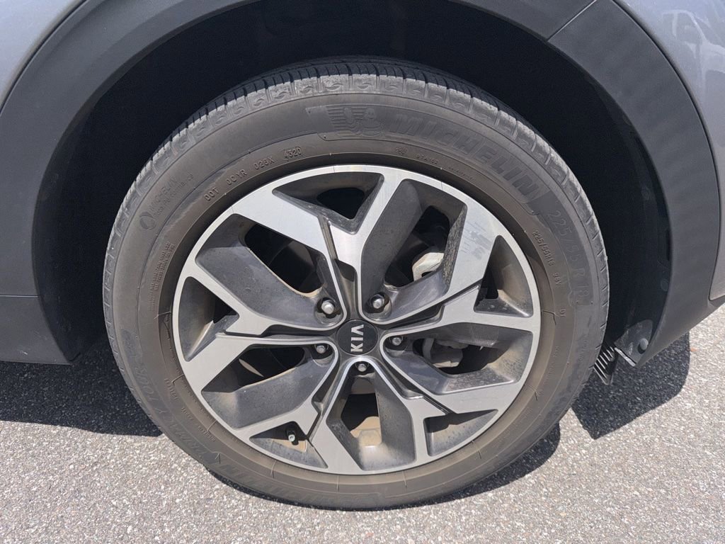 Certified 2021 Kia Sportage EX w/ EX Technology Package AWD/4WD image 24